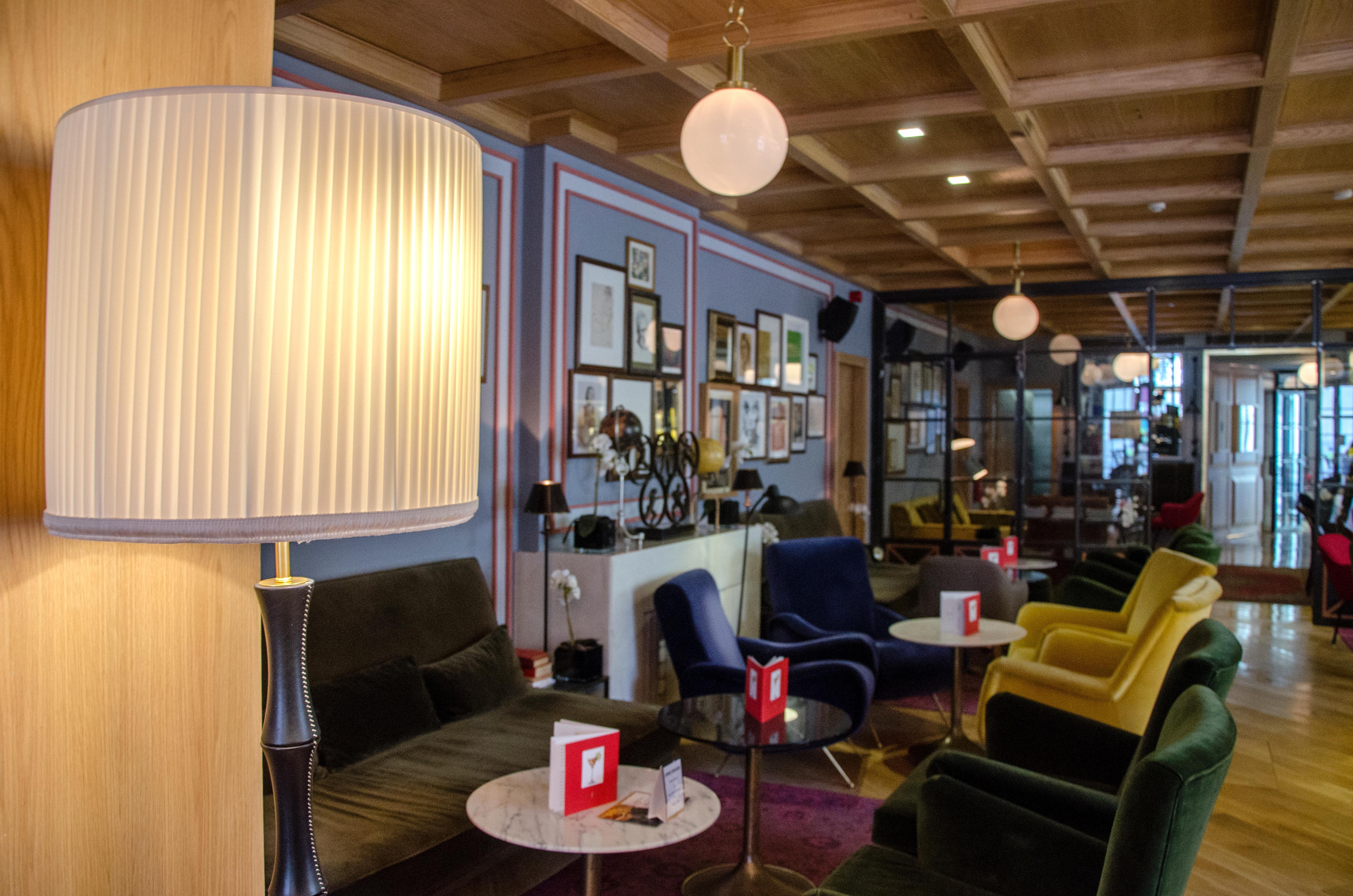 Browns Central Hotel — Photos 2